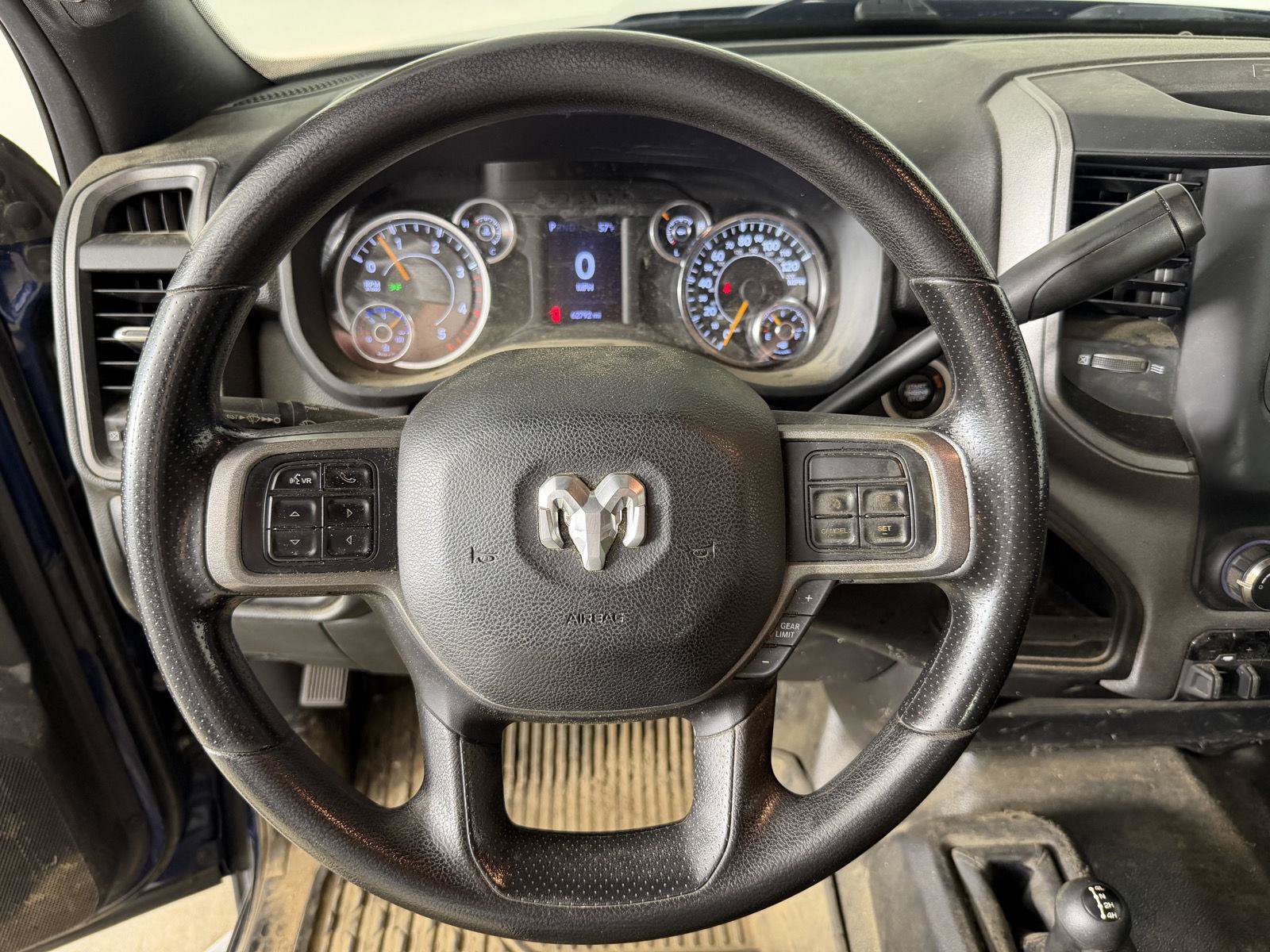 Used 2022 RAM 2500 Tradesman w/ Chrome Appearance Group AWD/4WD image 4