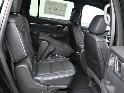 New 2026 Buick Enclave Avenir w/ Super Cruise Package AWD/4WD image 12