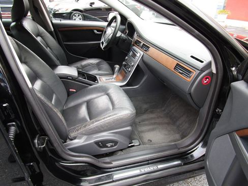 Used 2011 Volvo S80 3.2 w/ Climate Pkg image 28
