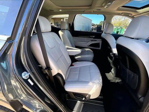 Used 2020 Kia Telluride SX w/ Towing Package image 19
