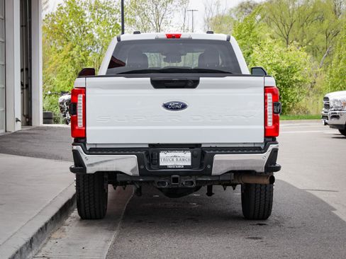 Used 2023 Ford F350 XLT w/ 360-Degree Camera Package AWD/4WD image 4