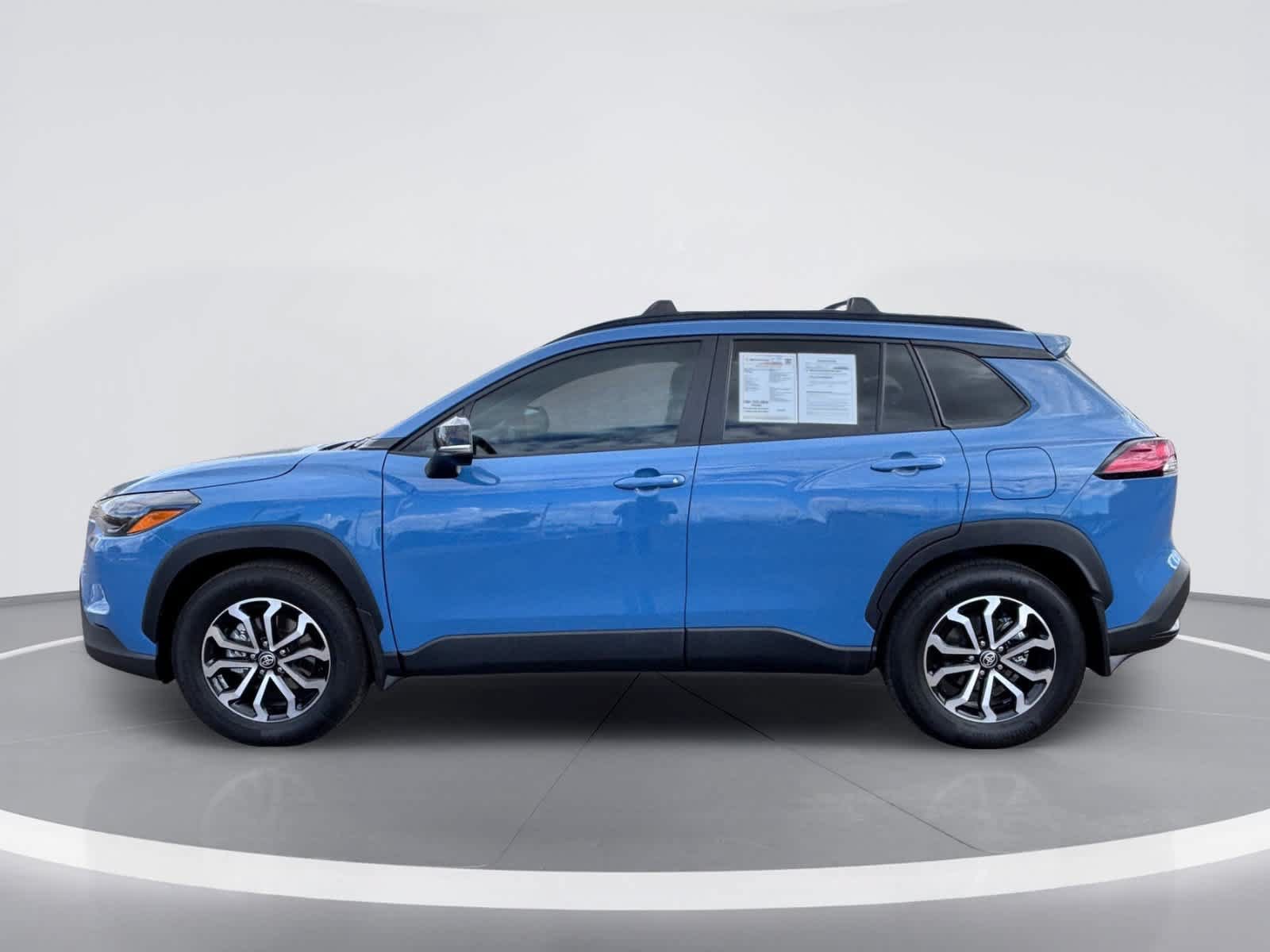 Used 2026 Toyota Corolla Cross AWD Hybrid w/ Cold Weather Package image 4