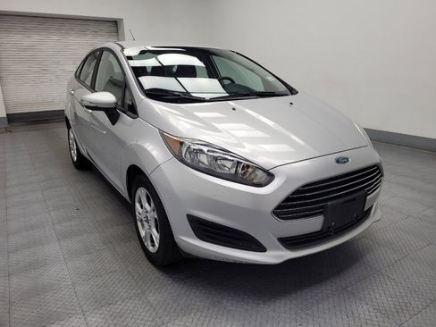 Used 2015 Ford Fiesta SE image 13