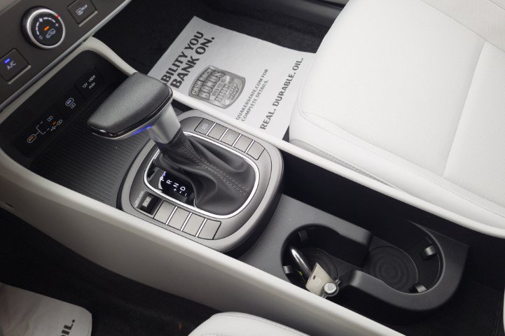 New 2027 Hyundai Kona SE FWD image 22