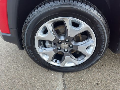 Used 2019 Jeep Compass Limited image 11