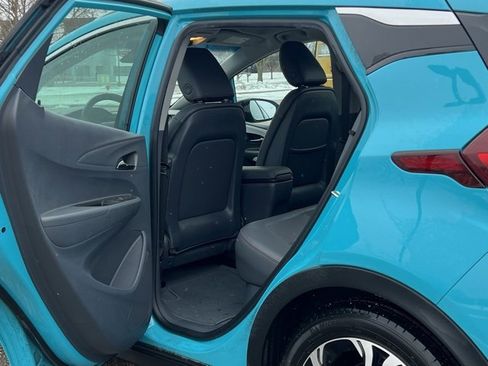 Used 2021 Chevrolet Bolt Premier w/ Infotainment Package image 28