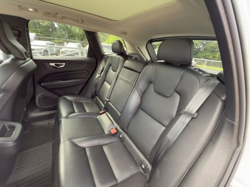 Certified 2023 Volvo XC60 B5 Core w/ Climate Package image 29