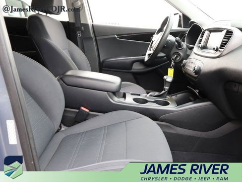 Used 2020 Kia Sorento LX image 9