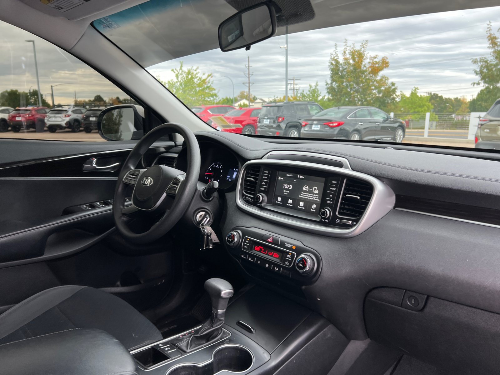Used 2019 Kia Sorento AWD V6 image 16
