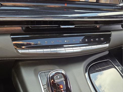 Used 2024 Cadillac Escalade V w/ Heavy-Duty Trailer Package image 29