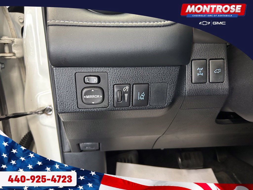 Used 2018 Toyota RAV4 XLE AWD/4WD image 13