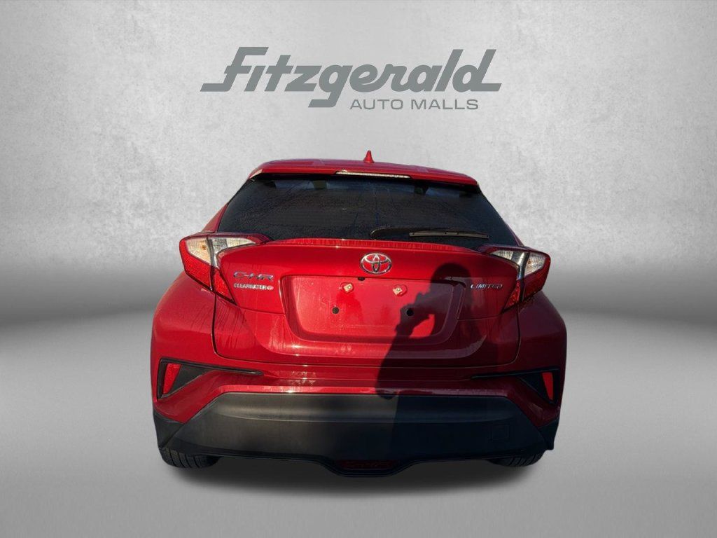 Used 2022 Toyota C-HR Limited FWD image 5