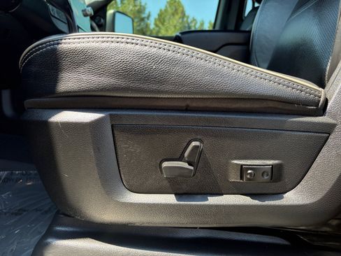 Used 2024 RAM 2500 Limited AWD/4WD image 15