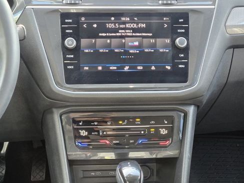 Certified 2023 Volkswagen Tiguan SE FWD image 17