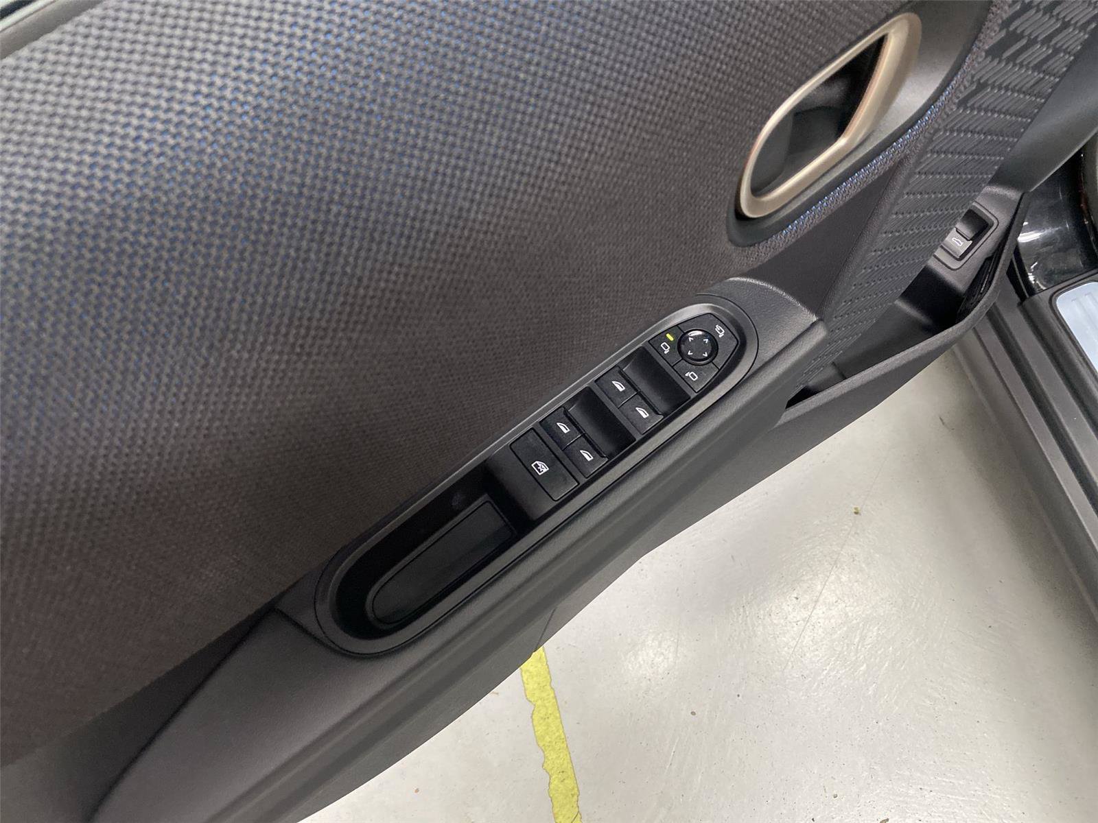 New 2026 MINI Cooper 4-Door Hardtop FWD image 19