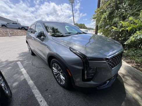 Used 2024 Cadillac XT4 Premium Luxury FWD image 1