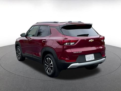 Used 2025 Chevrolet TrailBlazer LT image 11