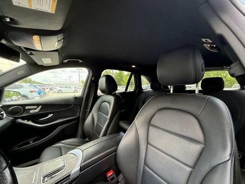 Used 2022 Mercedes-Benz GLC 300 4MATIC w/ Multimedia Package Lite image 24