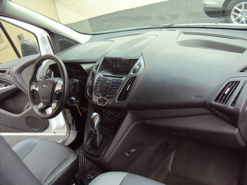 Used 2016 Ford Transit Connect XL FWD image 8