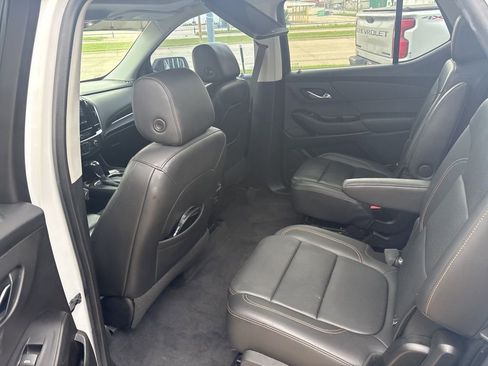 Used 2020 Chevrolet Traverse Premier w/ Redline Edition FWD image 5