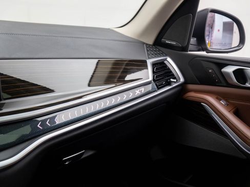 Certified 2025 BMW X7 xDrive40i w/ Premium Package image 31