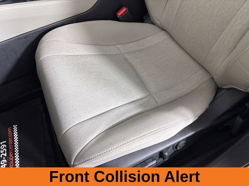 Used 2024 Honda Accord EX image 12