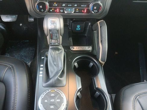 New 2025 Ford Bronco Badlands image 43