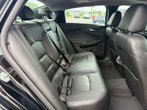 Used 2018 Chevrolet Malibu Premier w/ Premier Sun and Wheel Package FWD image 19