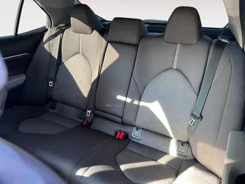 Used 2021 Toyota Camry LE image 13