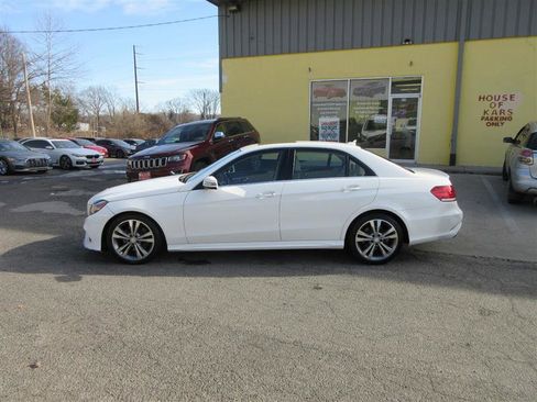 Used 2014 Mercedes-Benz E 350 4MATIC Sedan image 2