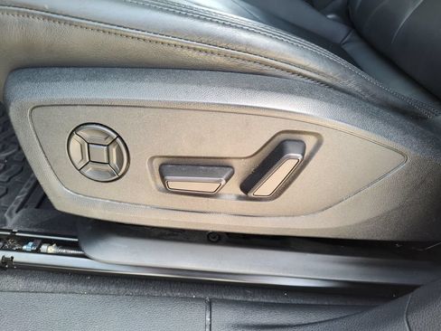 Used 2024 Audi Q3 2.0T Premium AWD/4WD image 24