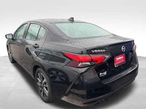 Used 2021 Nissan Versa SV image 13