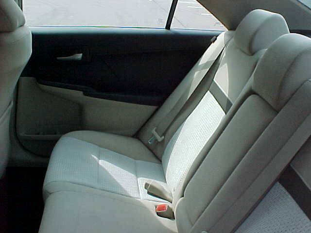Used 2012 Toyota Camry LE FWD image 37