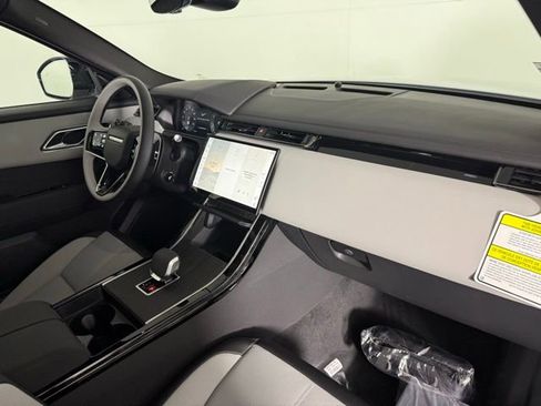 New 2026 Land Rover Range Rover Velar Dynamic SE image 33