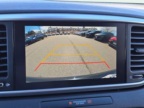 Certified 2020 Kia Sportage LX image 28