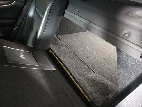 Used 2018 Cadillac XTS Luxury image 32