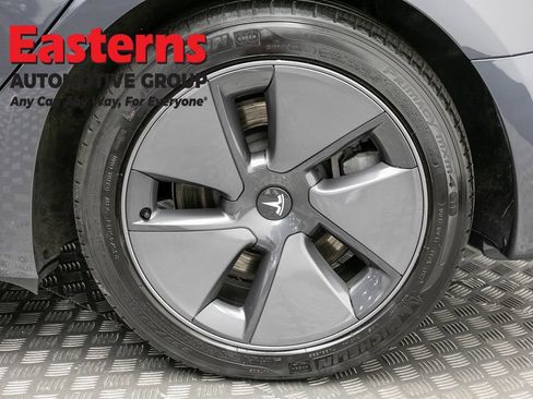 Used 2023 Tesla Model 3 Standard Range RWD image 30