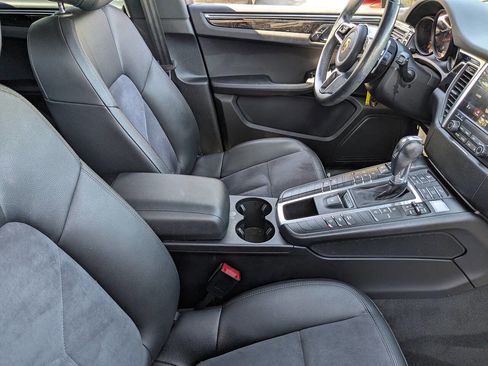 Used 2018 Porsche Macan image 13