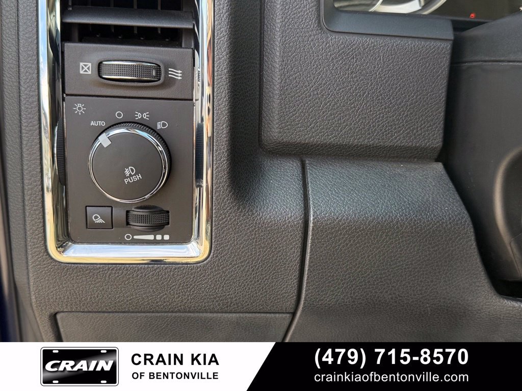 Used 2016 RAM 1500 Laramie w/ Convenience Group AWD/4WD image 12