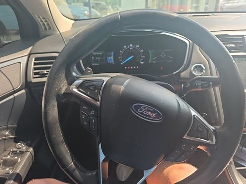Used 2020 Ford Fusion Titanium AWD/4WD image 14