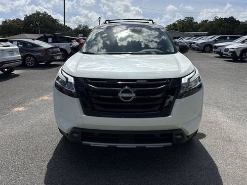Used 2023 Nissan Pathfinder Platinum w/ Lighting Package (N93) image 8