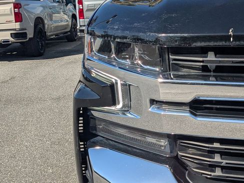 Used 2021 Chevrolet Silverado 1500 LT image 8