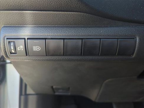 Used 2023 Toyota Corolla SE image 13