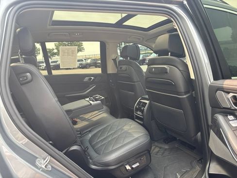 Used 2023 BMW X7 xDrive40i w/ Premium Package AWD/4WD image 32