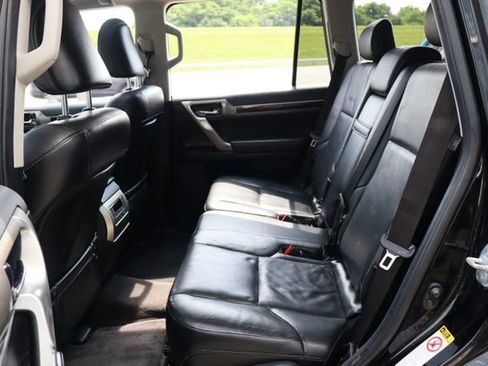 Used 2014 Lexus GX 460 w/ Premium Package AWD/4WD image 24