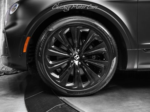 Used 2021 Bentley Bentayga AWD/4WD image 56