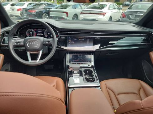 Used 2019 Audi Q8 Prestige AWD/4WD image 13
