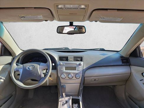 Used 2010 Toyota Camry LE image 16