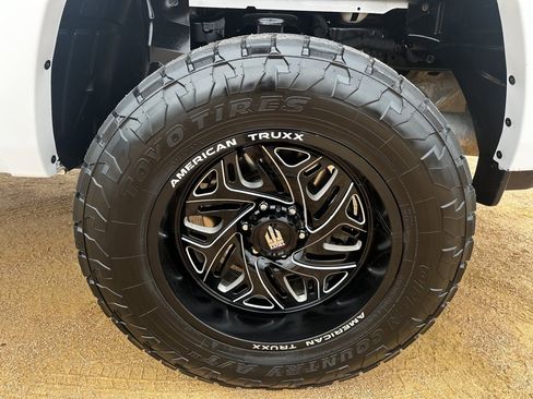 Used 2019 RAM 1500 Laramie image 16