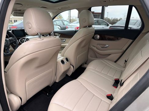 Used 2019 Mercedes-Benz GLC 300 4MATIC image 13